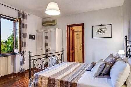 Gocce Villas - Villa De Flores Country Style Villa With Pool マッサ・ルブレンセ エクステリア 写真