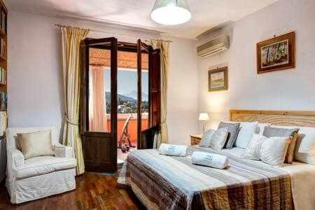 Gocce Villas - Villa De Flores Country Style Villa With Pool マッサ・ルブレンセ エクステリア 写真